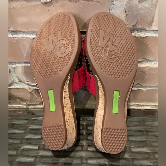 NWOT Walking Cradles Red Leather Kudos - Picture 5 of 11